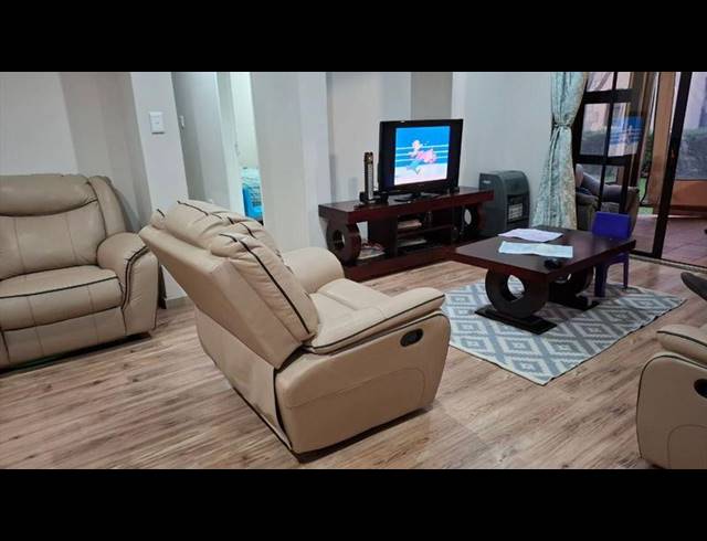 3 BEDROOM APARTMENT FOR SALE IN RAVENSWOOD